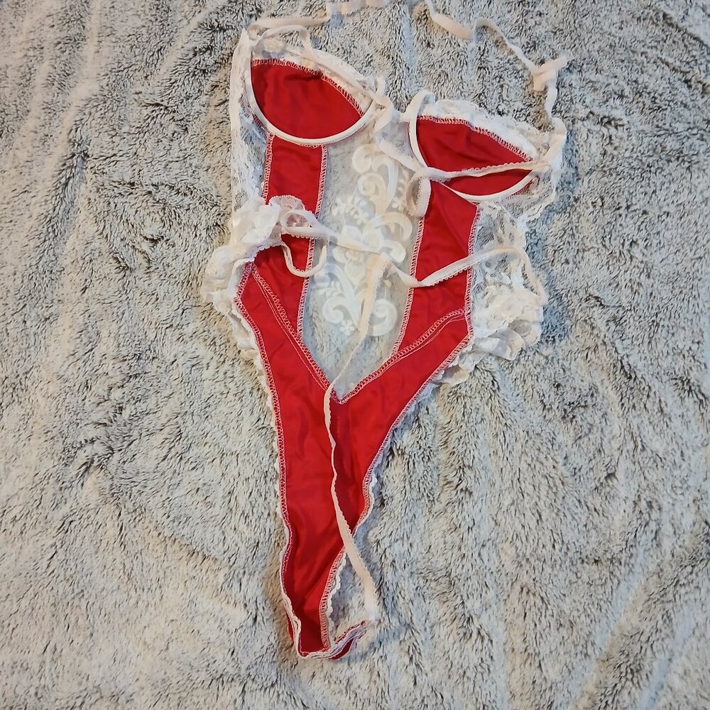 Vintage Women's Velvet Like Red White Floral Lace  Teddy GUC - Picture 6 of 7